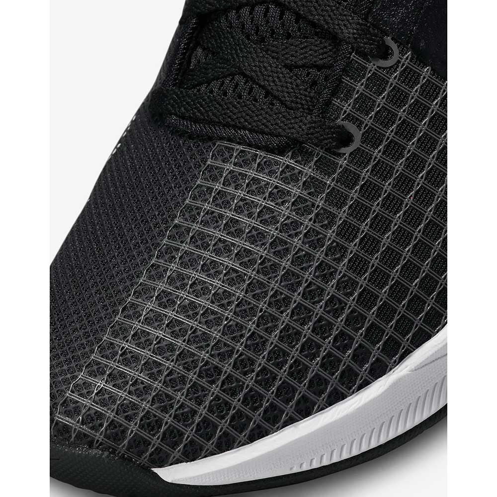 Women's Metcon 8 Training Shoe - Black/White- Regular (B)